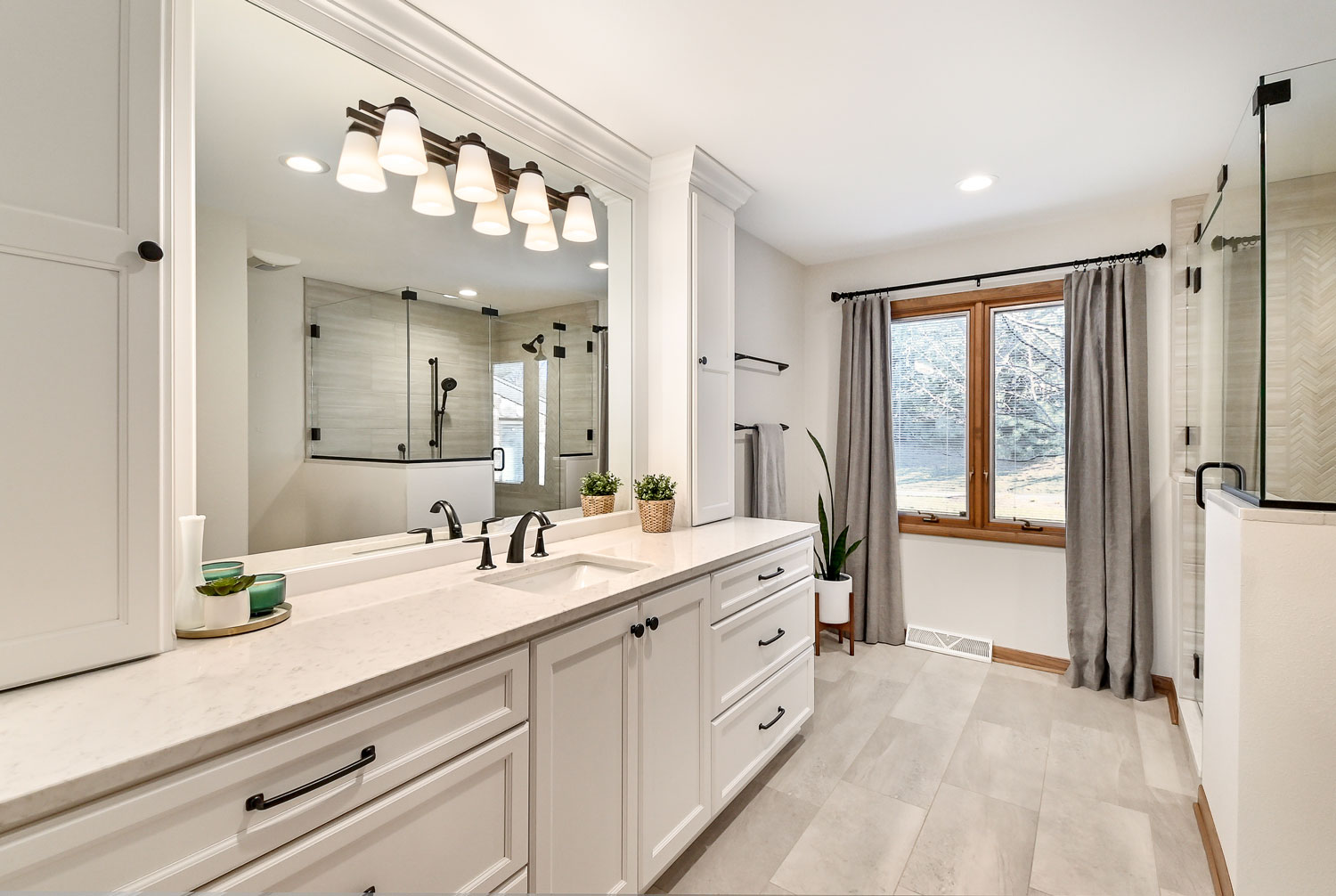 El Monte Bathroom Remodeler thumbnail